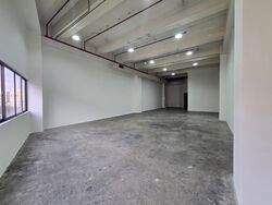 L & Y Building (D20), Factory #585792231